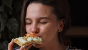 Como vencer a culpa e o medo de comer com a nutrição comportamental